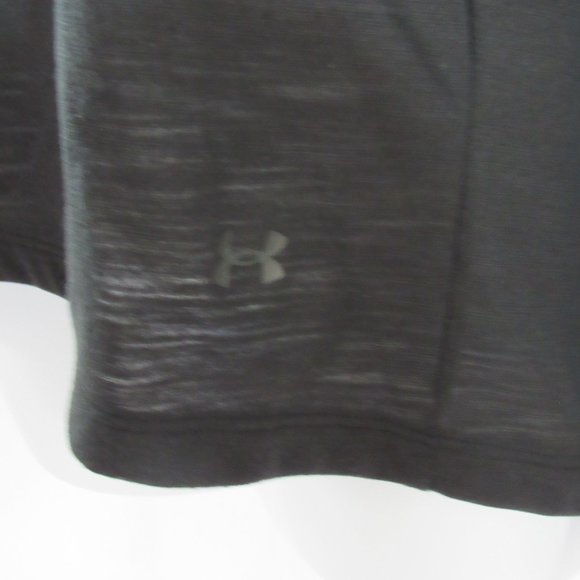 Women's Sm/P UNDER ARMOUR Heat Gear, Black, Long Sleeve, Open Back, Pullover Top - Picture 2 of 4